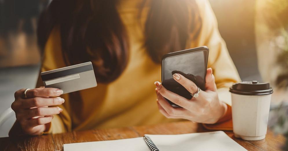 Best Way to Pay Off Your Credit Cards - Featured Image